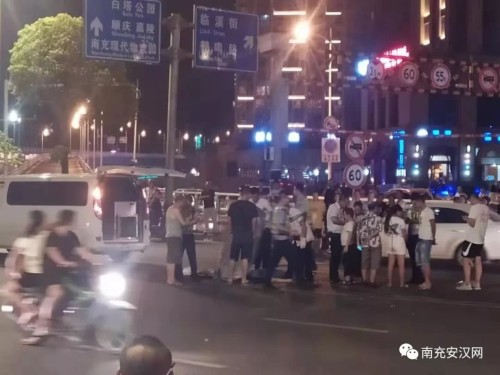 突发，南充江东大道发生车祸，造成一人死亡！