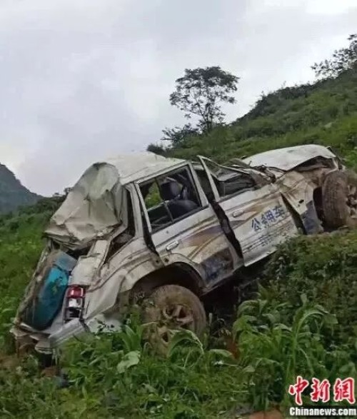 经历交通事故后的汽车