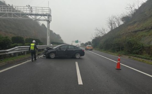 事故现场。高速交警台州支队二大队供图