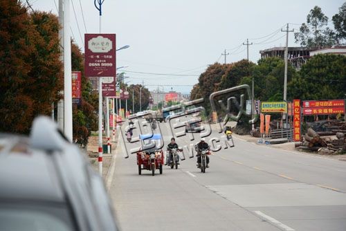 省道307南安段，违法乱象多，道路交通混乱