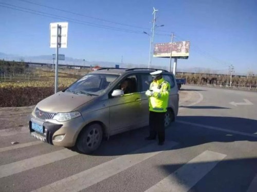 严厉打击！张掖交警冬季交通安全整治行动进行中！