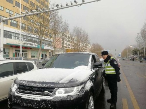 雪情就是命令！烟台交警全力防事故保畅通！