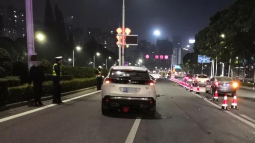 一起车祸，让两个家庭瞬间绝望！就在双方陷入僵持时，交警却让事情有了转机！