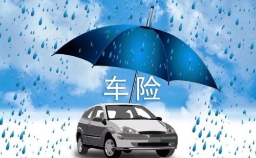吉林一起“天价车祸”，劳斯莱斯与三轮车相撞，车头被钢管一箭穿心