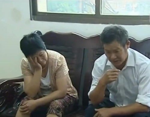 妻子车祸高位截瘫，丈夫拿赔偿款买车买房：照顾她得看我们的心情