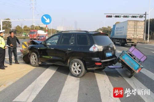 4起因闯红灯致死的交通事故，死者都是老年电动车骑手，警方分析闯红灯者心理