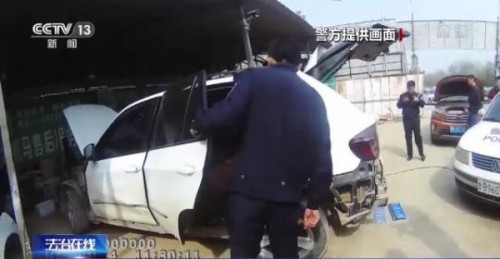 冲撞警车疯狂逃逸！肇事司机到底是何人