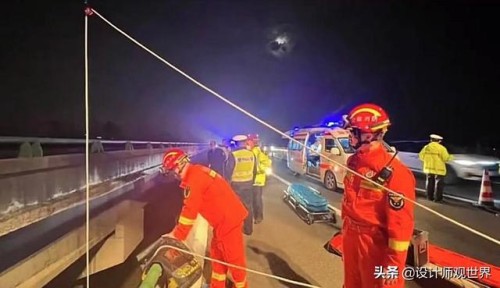 揪心！安徽一男子撤离车祸现场不慎坠桥，情况十分危急，现场曝光
