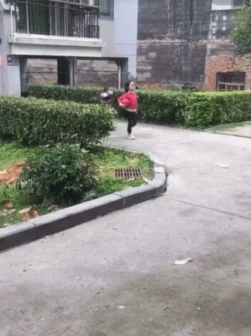 豪车女司机醉驾被查，叫嚣“把yu wei喊过来给我摆平！”全国观众沸腾了哈哈哈
