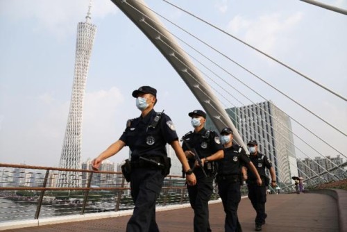 国庆假期广东警方抓获6名在逃人员！交通事故同比下降45%
