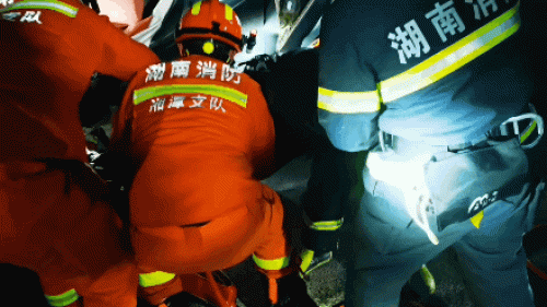 大暴雪将至！湿滑路面发生车祸致3死2伤，春运需谨慎行车！