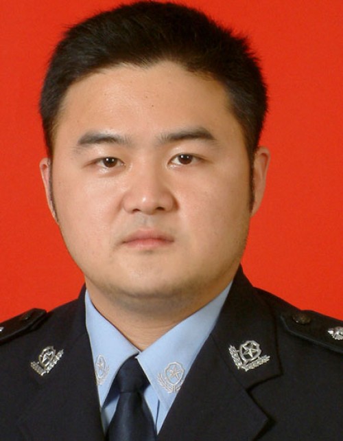 编号1016 宋鹏 信丰县公安局交通管理大队事故处理中队中队长